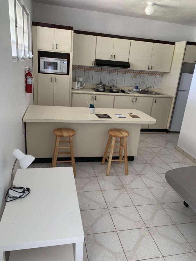 Crab Island Adventures Apartments ビエケス エクステリア 写真