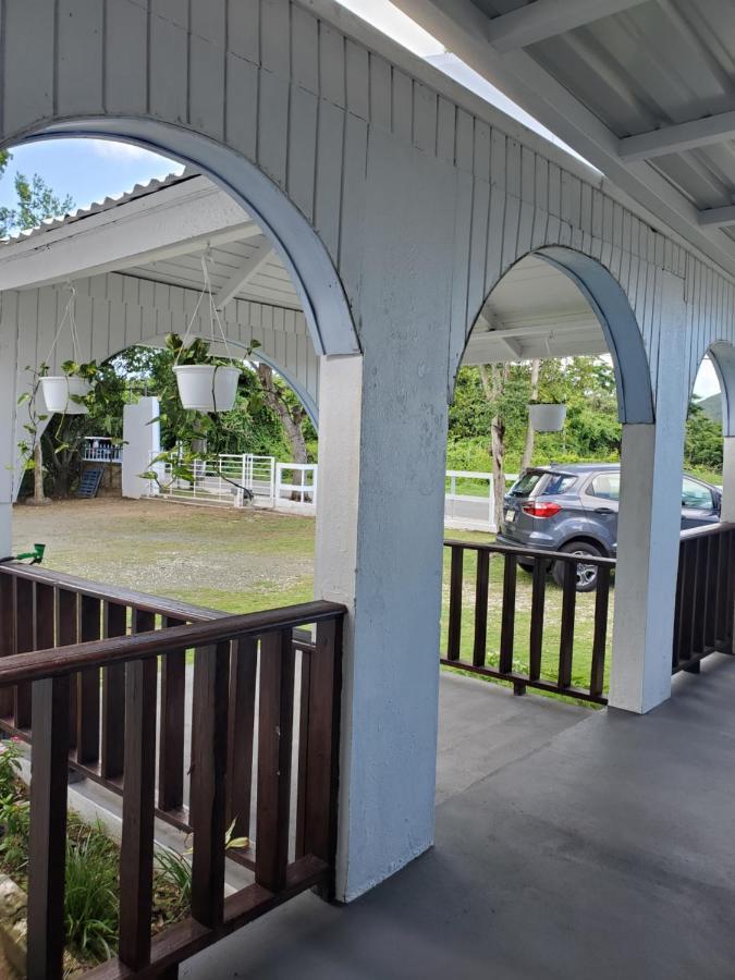 Crab Island Adventures Apartments ビエケス エクステリア 写真