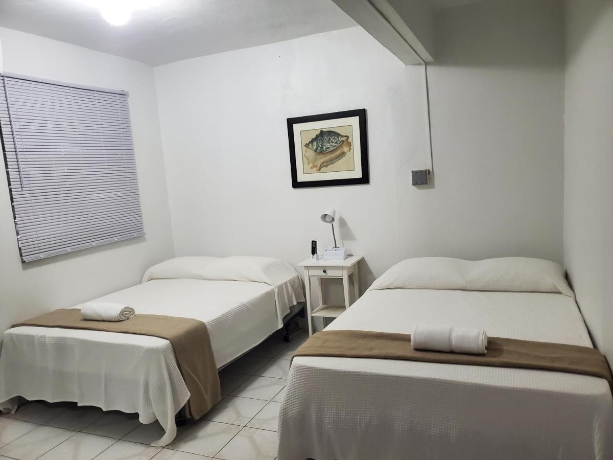 Crab Island Adventures Apartments ビエケス エクステリア 写真